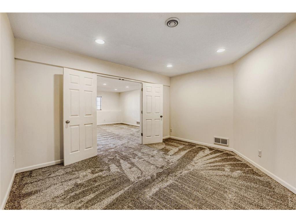 6236 Creekview Lane N Brooklyn Park MN 55443 7046490 image23