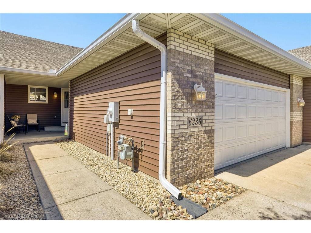 6236 Creekview Lane N Brooklyn Park MN 55443 7046490 image3