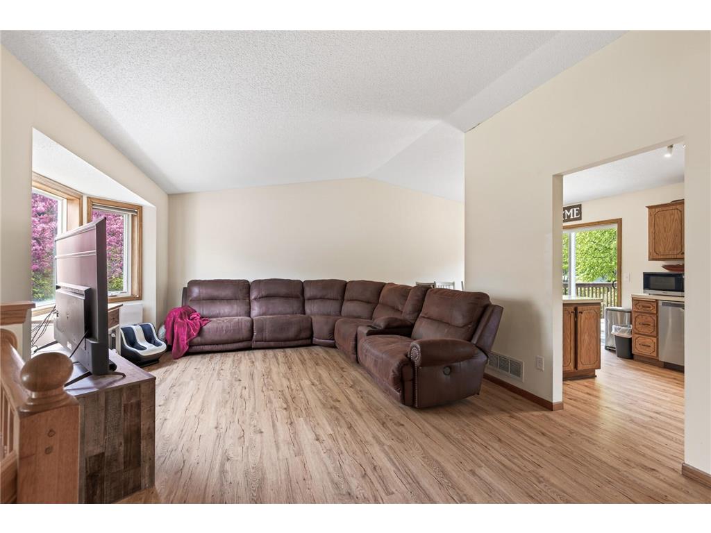 6237 Kalenda Lane NE Albertville MN 55301 7068697 image3