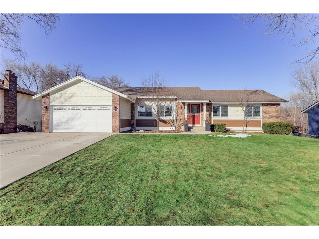 624 E 145th Street Burnsville MN 55337 - Wood Park 7031189 image1