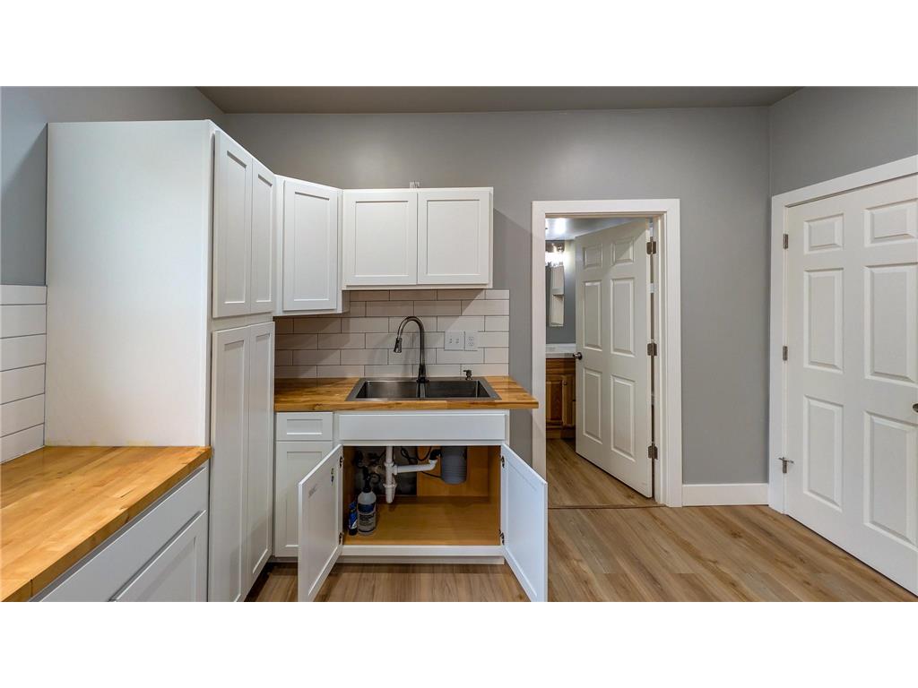 624 E Hawthorne Street Albert Lea MN 56007 7087772 image4