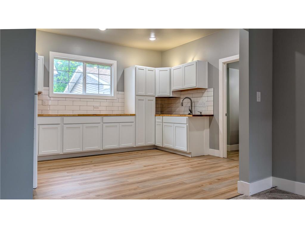 624 E Hawthorne Street Albert Lea MN 56007 7087772 image5
