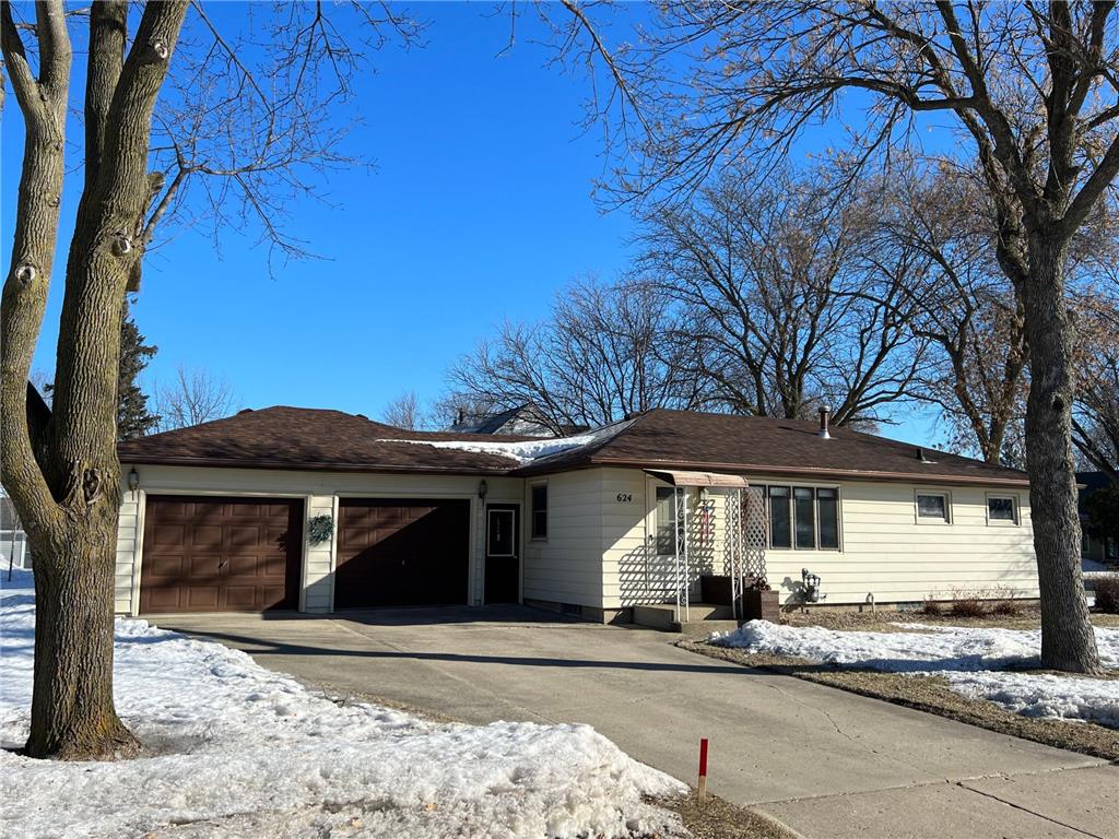 624 E University Street Owatonna MN 55060 6344277 image1