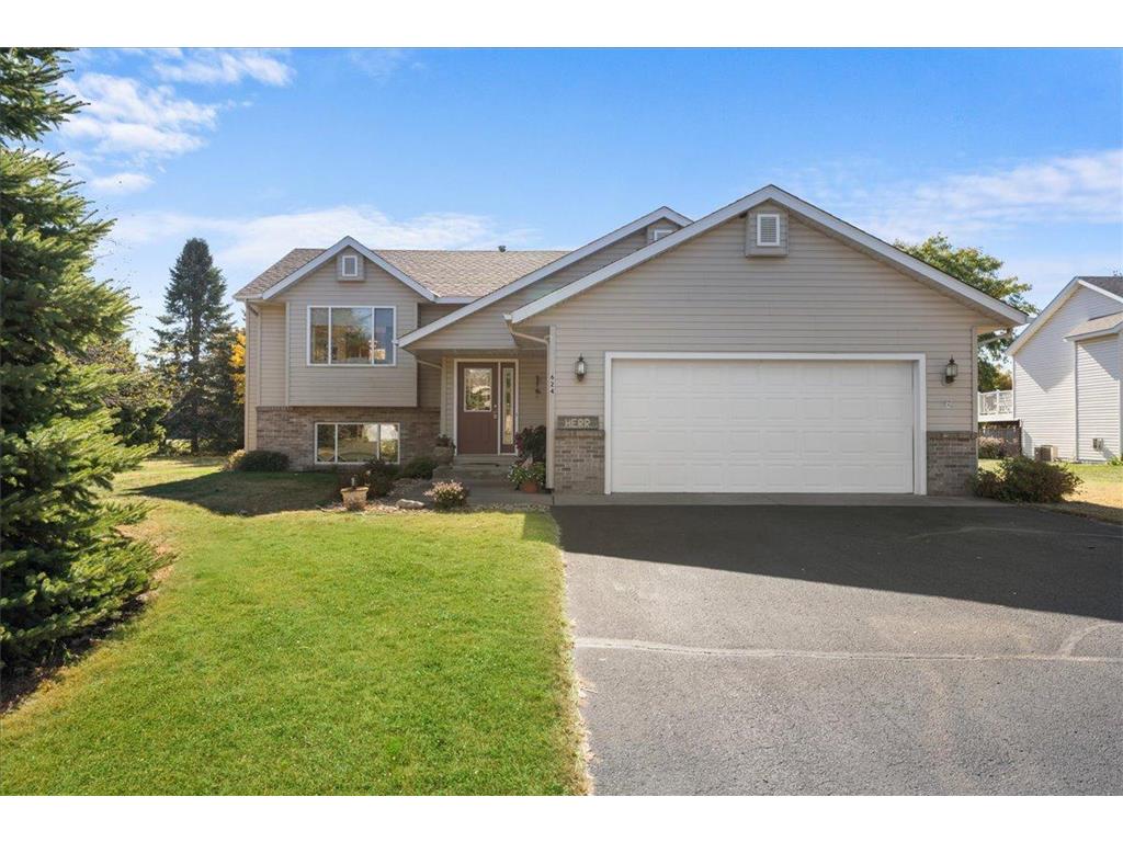 624 Laurel Drive New Richmond WI 54017 6618750 image1