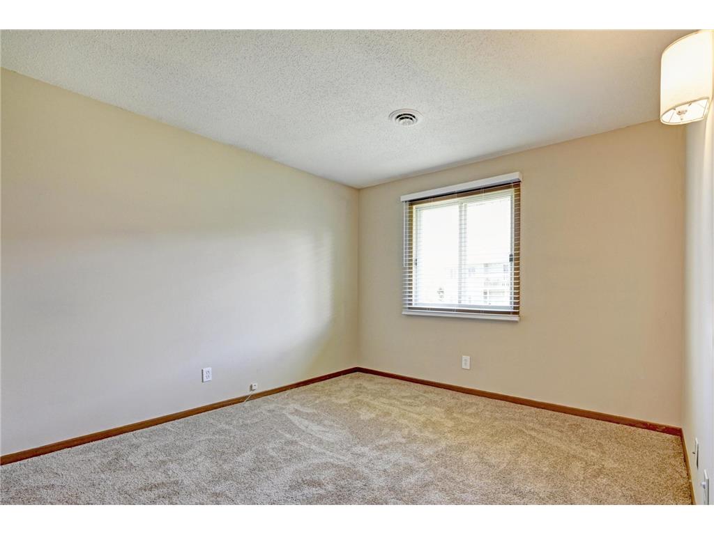 6240 Magda Drive #D Maple Grove MN 55369 7065935 image18