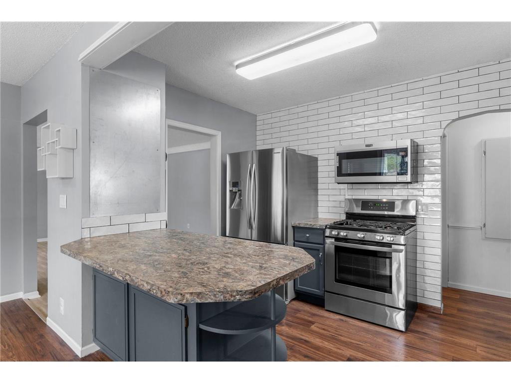 6240 W Broadway Avenue Brooklyn Park MN 55428 7047830 image10