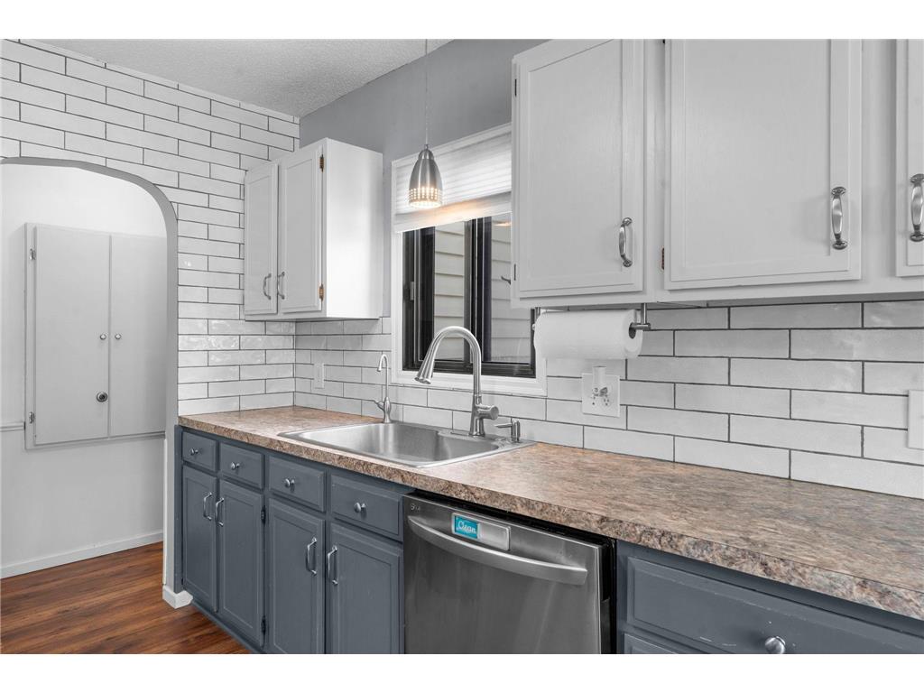 6240 W Broadway Avenue Brooklyn Park MN 55428 7047830 image12