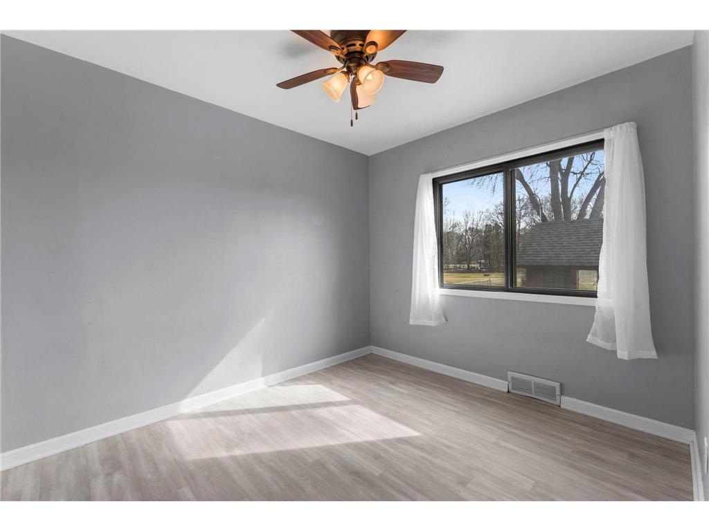 6240 W Broadway Avenue Brooklyn Park MN 55428 7047830 image25