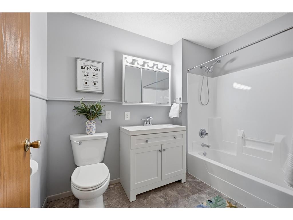 6242 Magda Drive #B Maple Grove MN 55369 7046077 image8