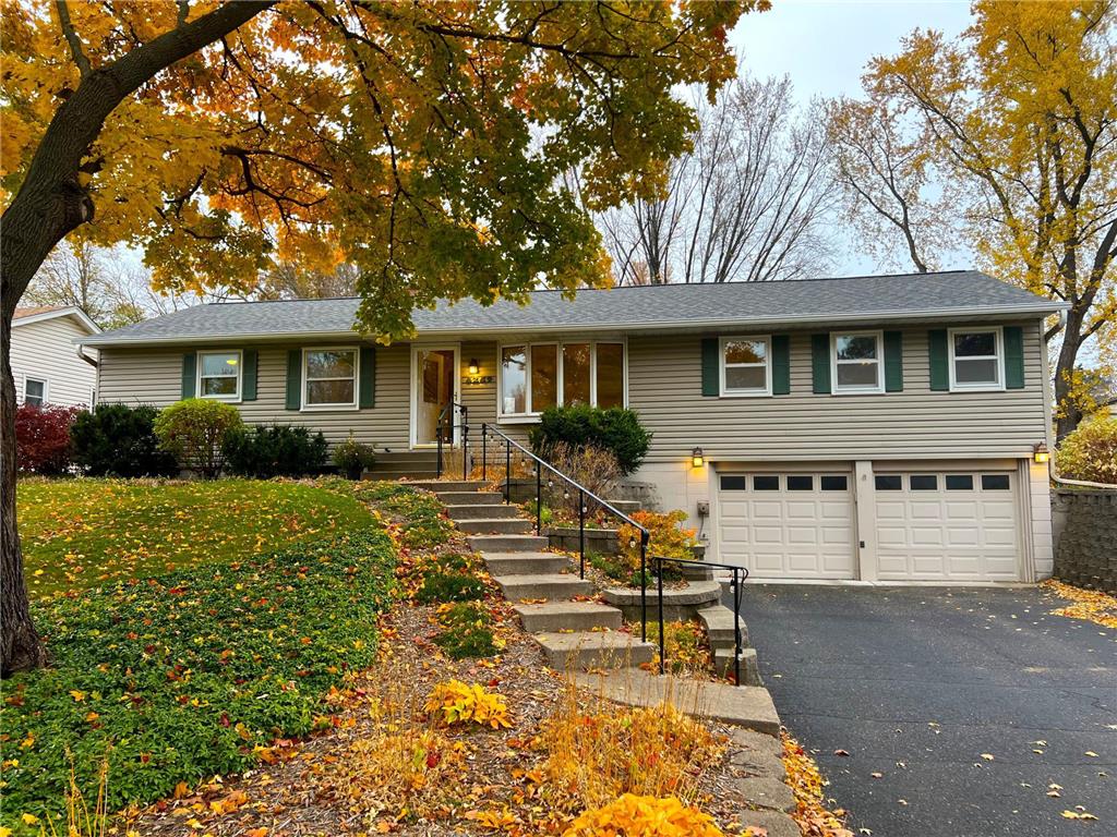 6249 Oak Knoll Drive Woodbury MN 55125 6815960 image1