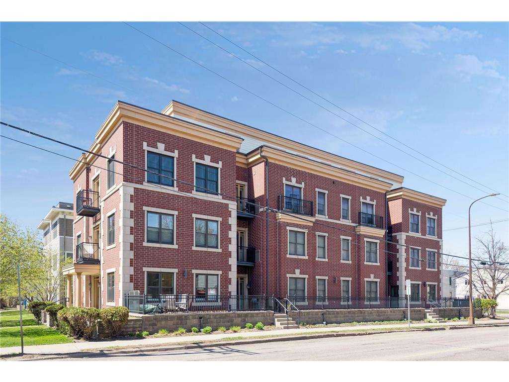 625 Dayton Avenue #4 Saint Paul MN 55104 7043230 image1