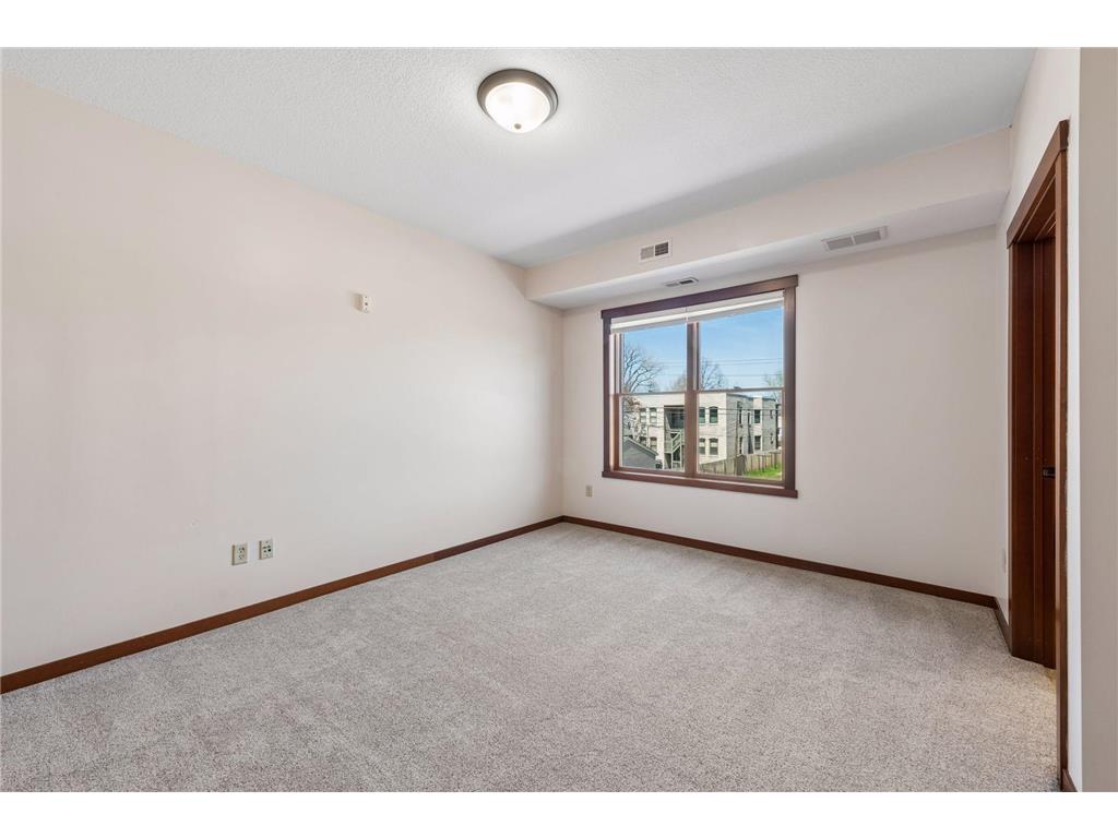 625 Dayton Avenue #4 Saint Paul MN 55104 7043230 image19