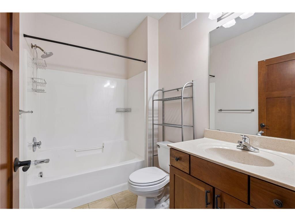 625 Dayton Avenue #4 Saint Paul MN 55104 7043230 image28