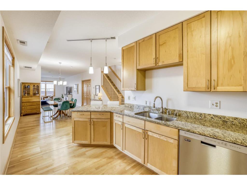 625 Dayton Avenue #5 Saint Paul MN 55104 7038812 image3