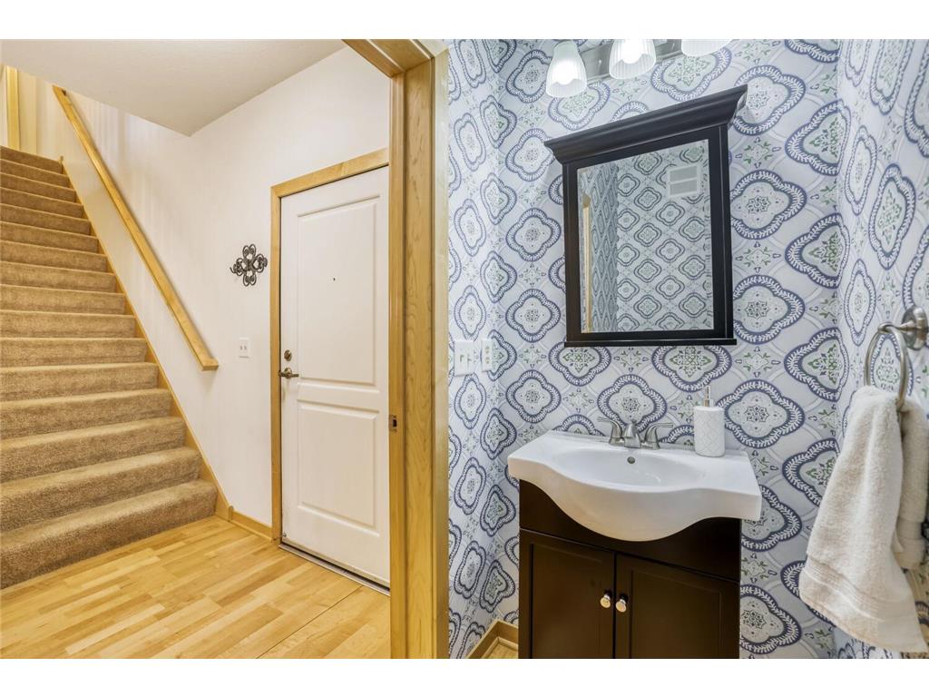 625 Dayton Avenue #5 Saint Paul MN 55104 7038812 image6