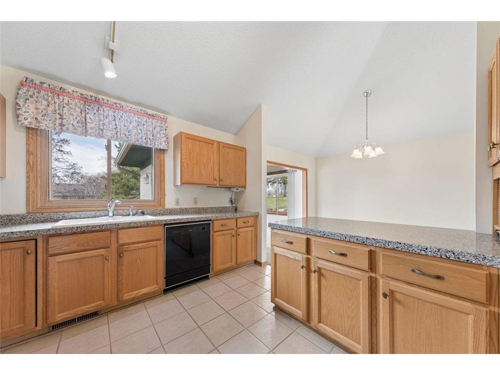 625 E 1st Street Waconia MN 55387 6826341 image11