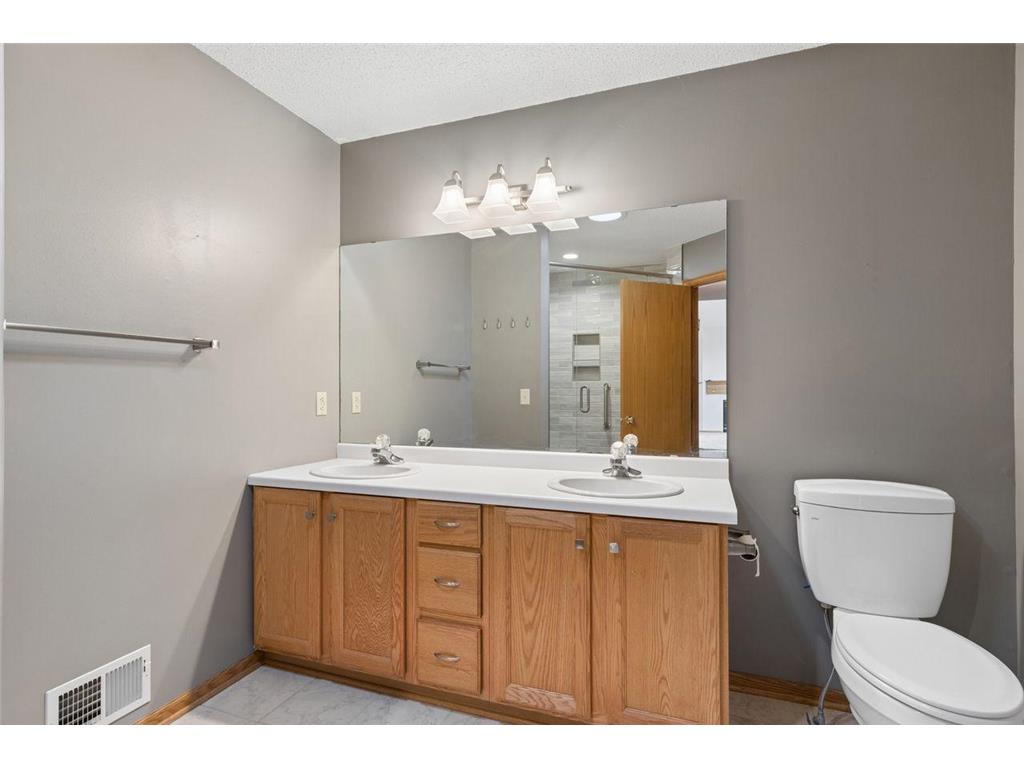 625 E 1st Street Waconia MN 55387 6826341 image21