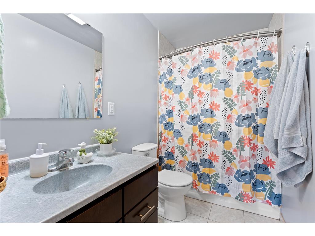 625 E Mark Street Winona MN 55987 7063932 image18