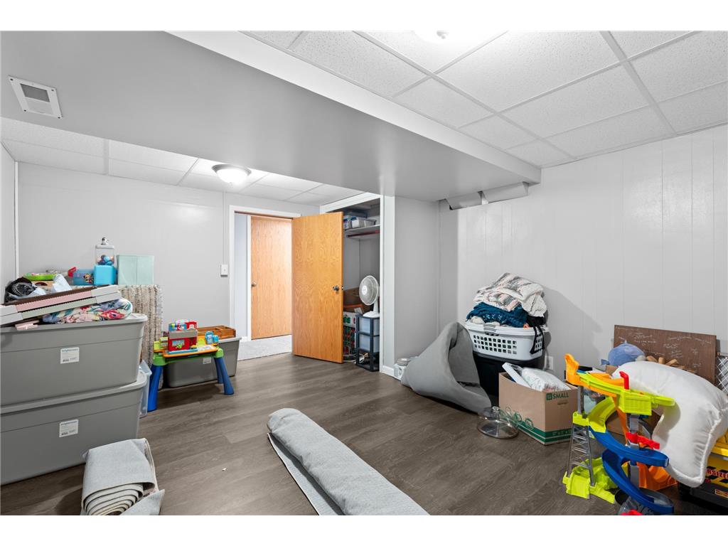 625 E Mark Street Winona MN 55987 7063932 image23