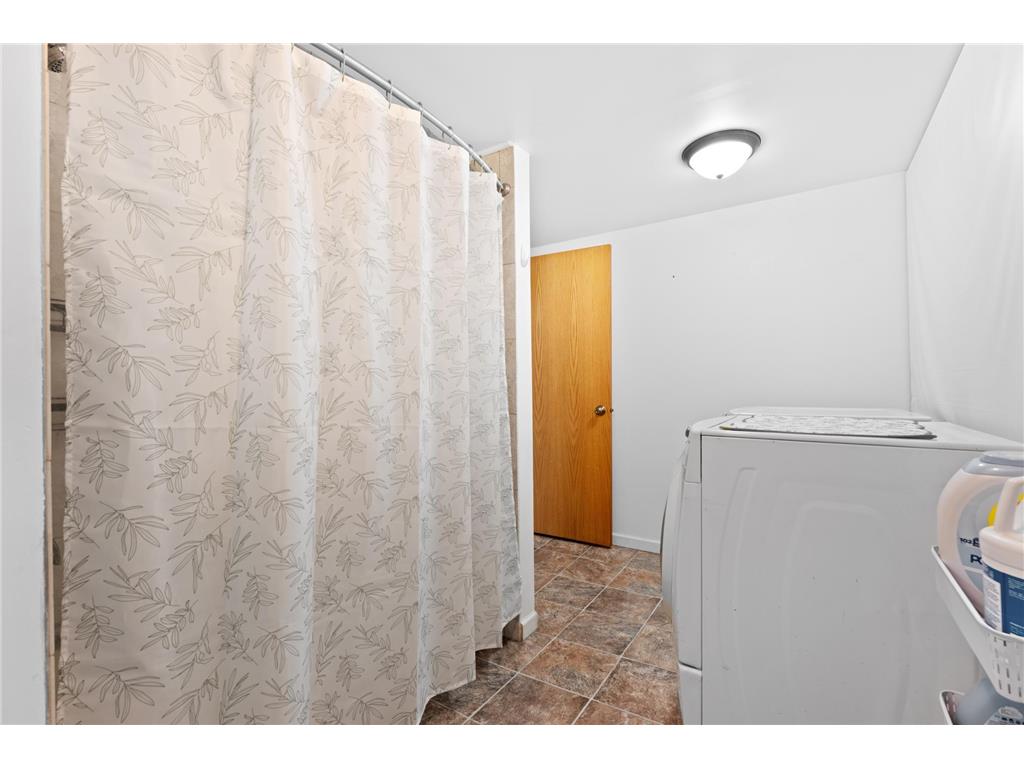 625 E Mark Street Winona MN 55987 7063932 image28