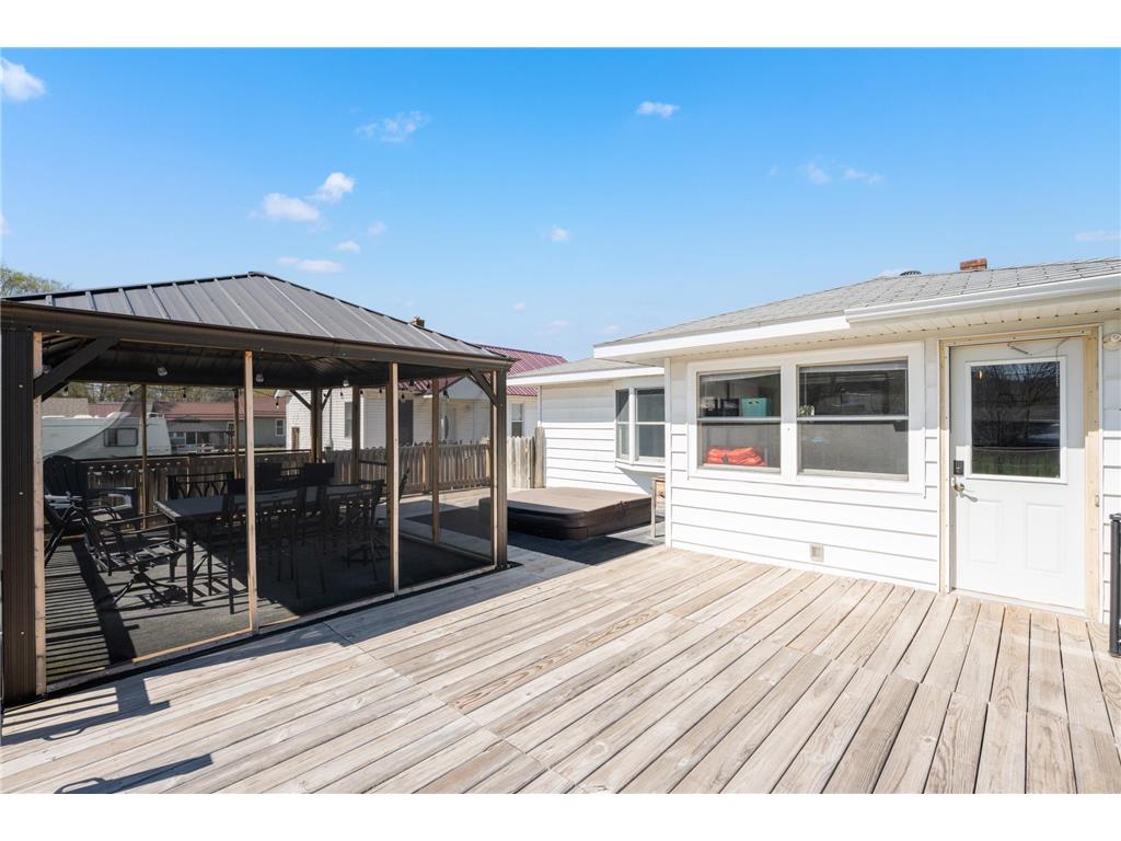 625 E Mark Street Winona MN 55987 7063932 image31