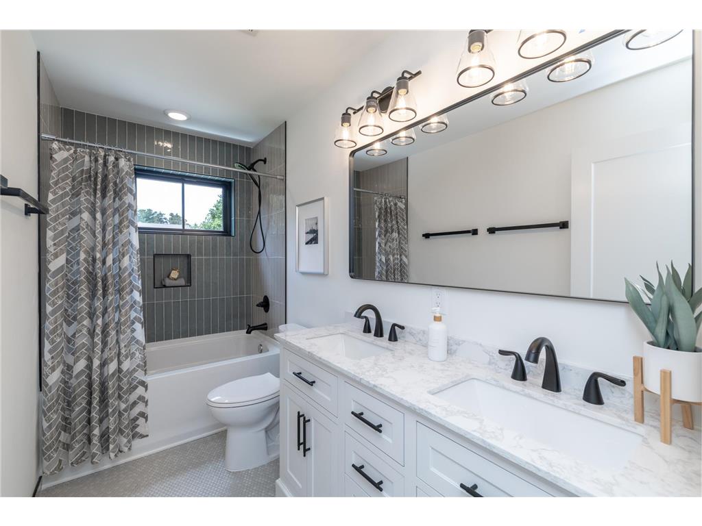 625 Ivy Falls Avenue Mendota Heights MN 55118 7023552 image39
