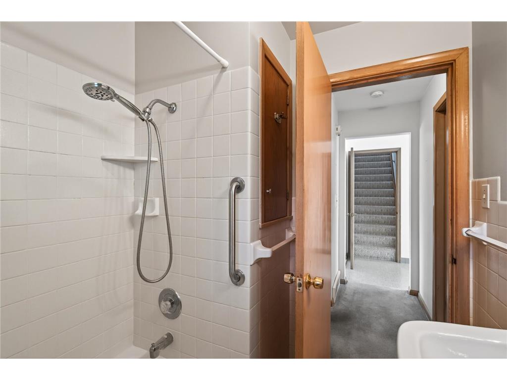 625 Jefferson Street Anoka MN 55303 7074718 image12