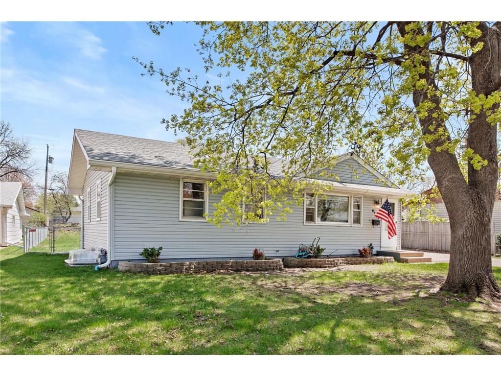 6251 6th Street NE Fridley MN 55432 6256596 image1