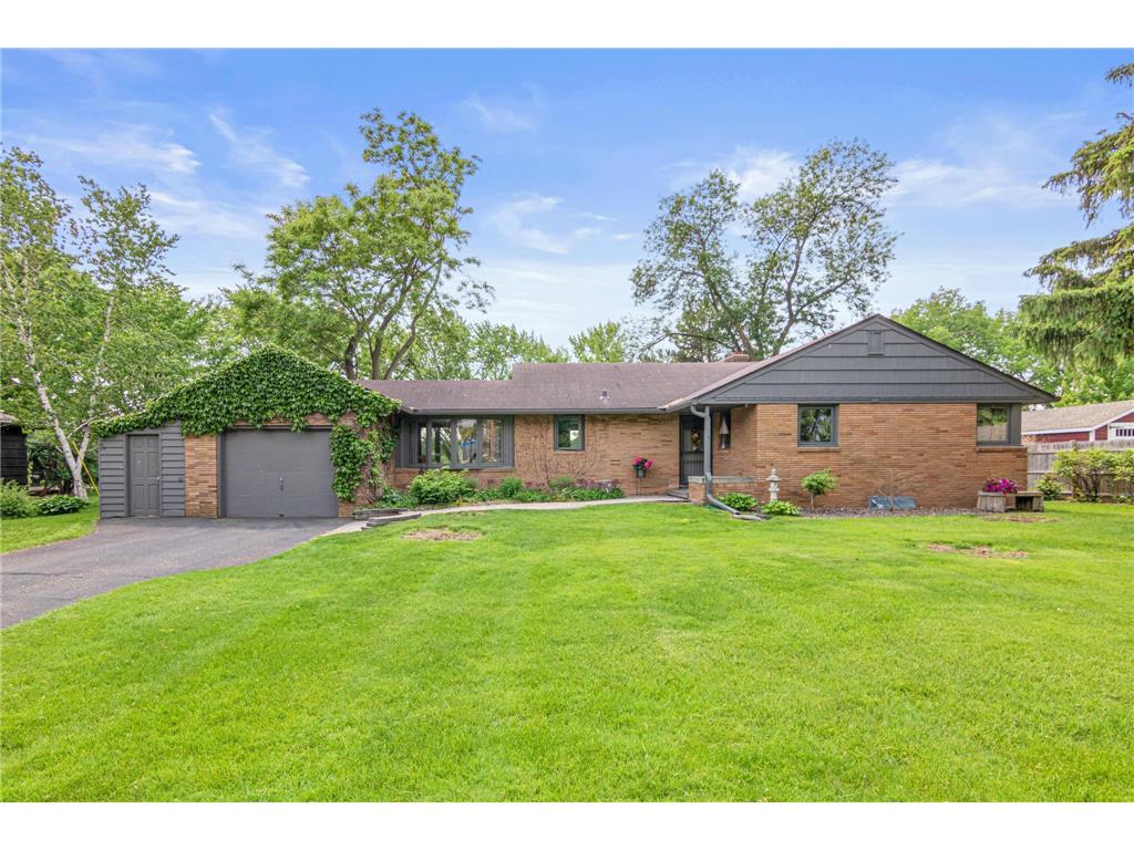 6256 Rivlyn Avenue NW Ramsey MN 55303 - Mississippi 6733577 image1