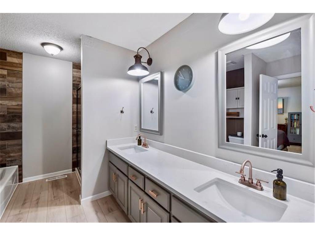626 Hillside Drive Eagan MN 55121 7105287 image14