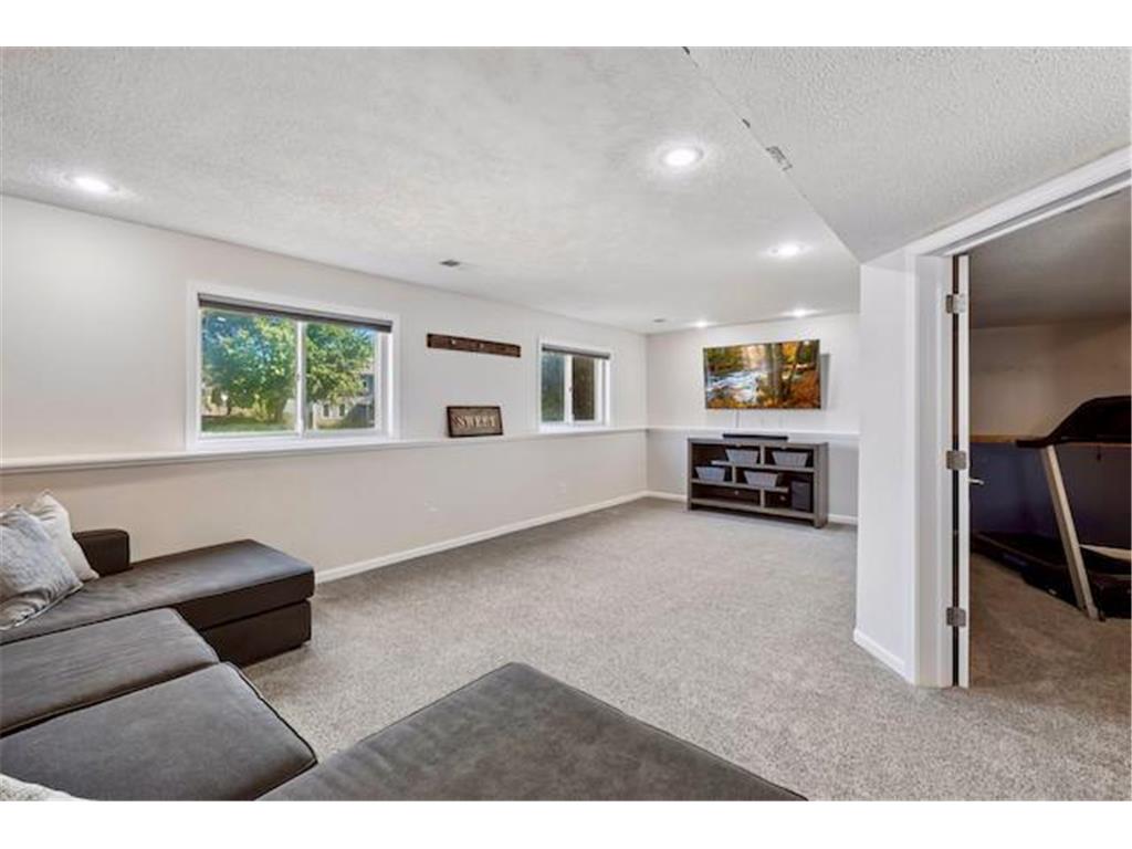 626 Hillside Drive Eagan MN 55121 7105287 image17