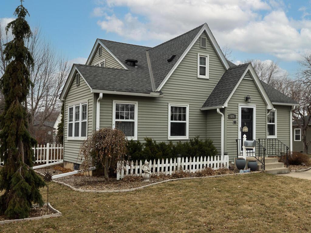 626 Holmes Street S Shakopee MN 55379 6488429 image1