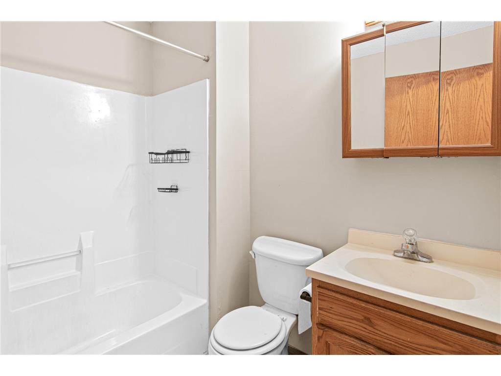 6262 7th Street N Oakdale MN 55128 7081922 image20