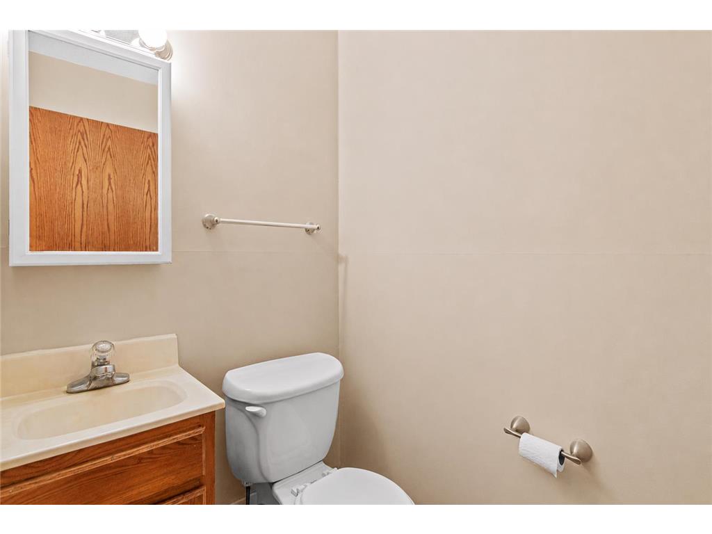 6262 7th Street N Oakdale MN 55128 7081922 image21