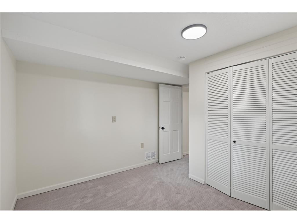 6266 Rivlyn Avenue NW Ramsey MN 55303 - Mississippi 7094715 image35