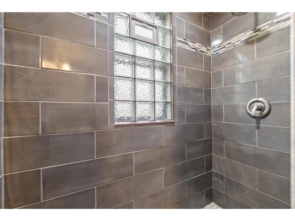 627 4th Avenue W Shakopee MN 55379 7076893 image11