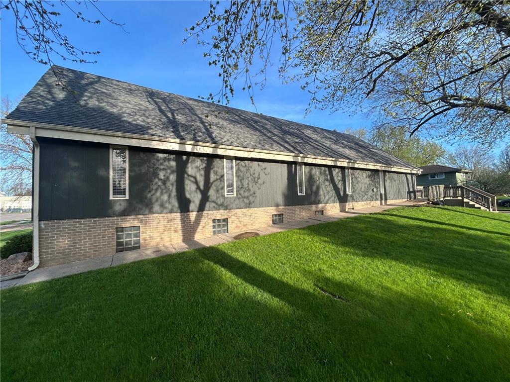627 Clary Street Worthington MN 56187 7063046 image4
