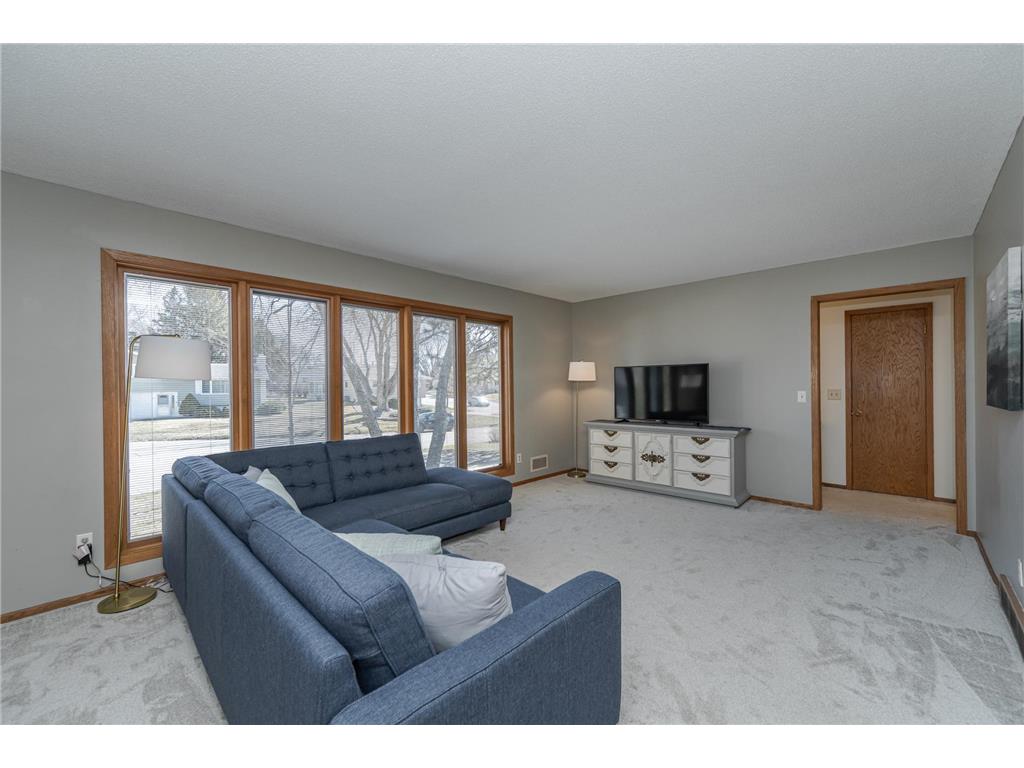 627 Elton Hills Drive NW, Rochester, MN, 55901 MLS 9121308 Edina