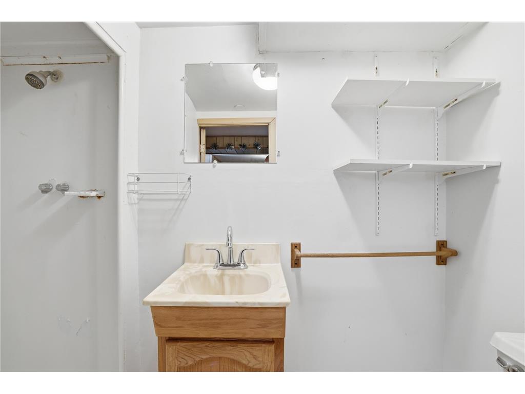 627 S Litchfield Avenue Litchfield MN 55355 7003300 image10