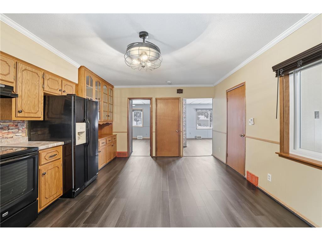 627 S Litchfield Avenue Litchfield MN 55355 7003300 image4