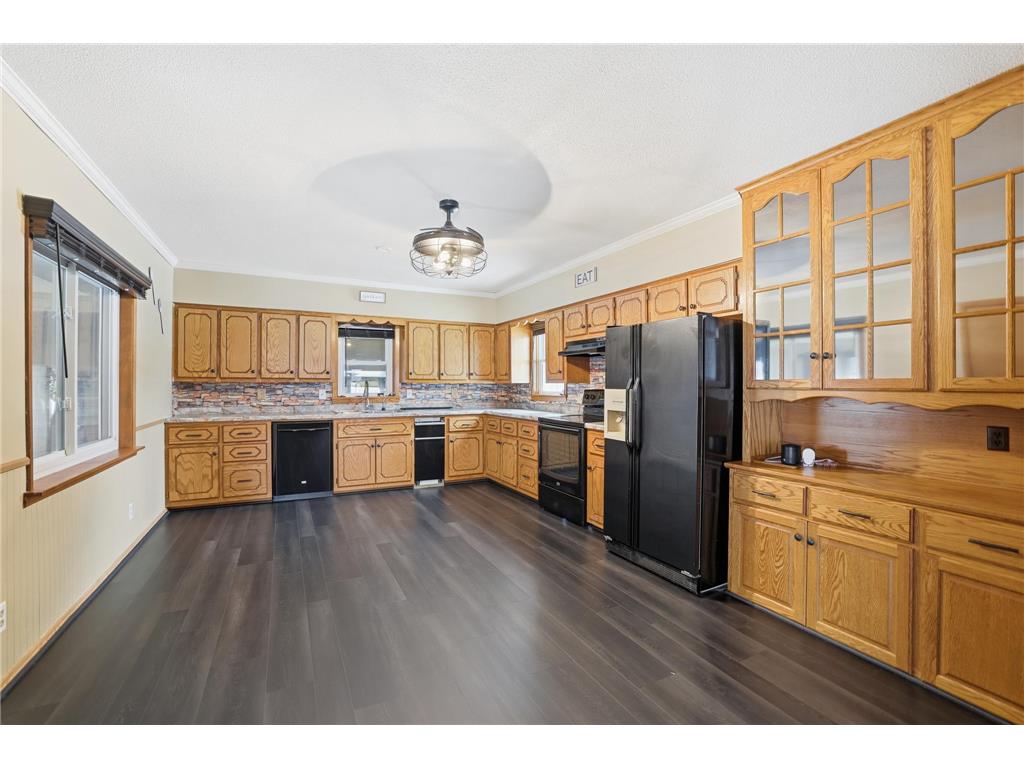 627 S Litchfield Avenue Litchfield MN 55355 7105015 image2