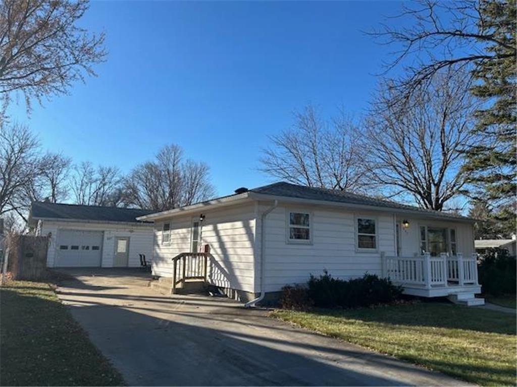 627 Southview Drive Marshall MN 56258 6814642 image1
