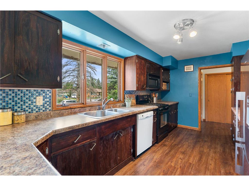 628 E Wisconsin Avenue Barron WI 54812 7093117 image5