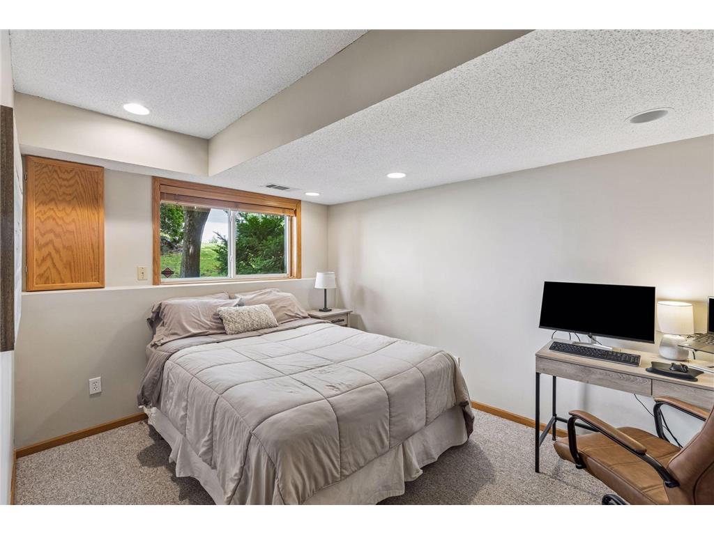 628 Eagle Ridge Road Woodbury MN 55125 7095665 image23