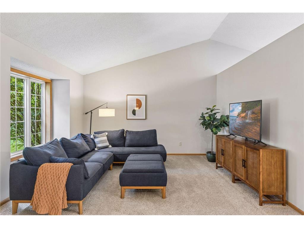 628 Eagle Ridge Road Woodbury MN 55125 7095665 image4