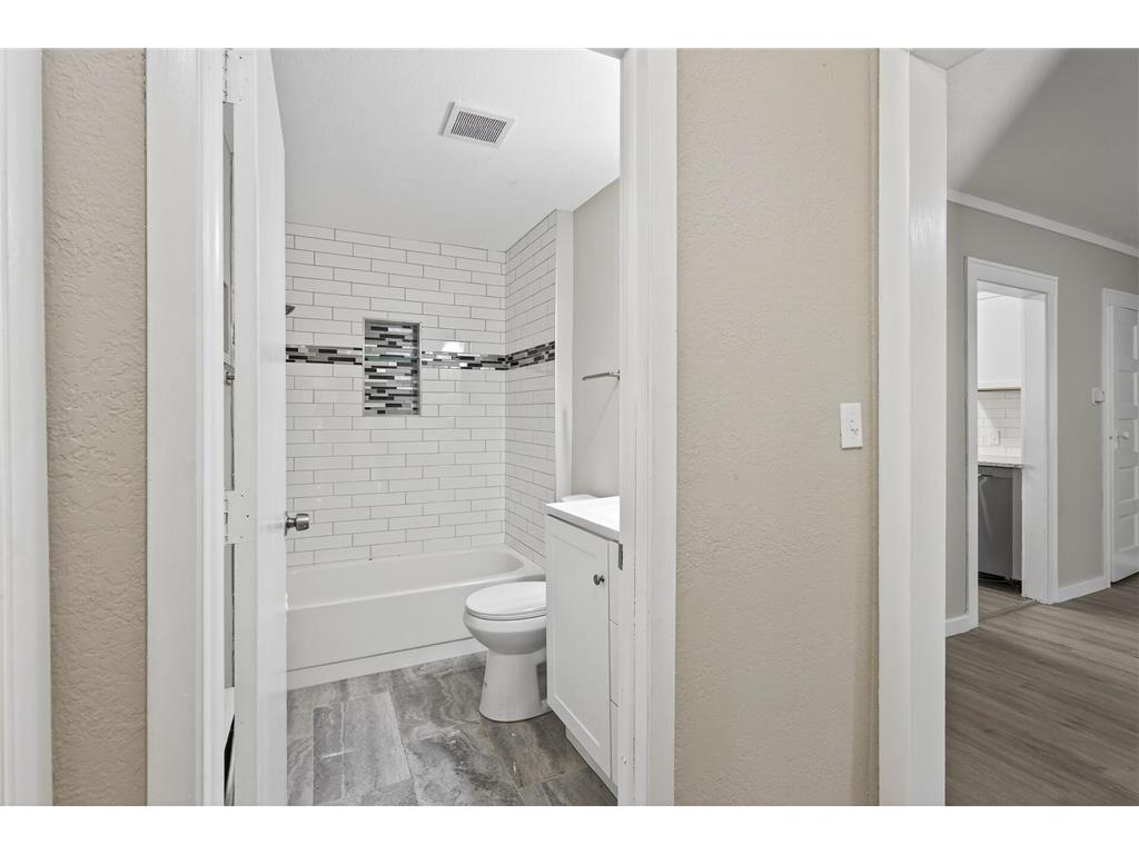 628 Iowa Avenue E Saint Paul MN 55130 7003190 image10