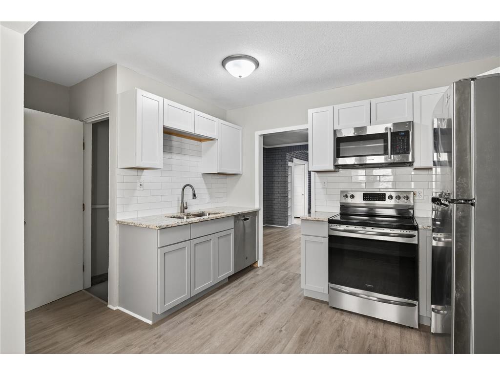 628 Iowa Avenue E Saint Paul MN 55130 7003190 image5