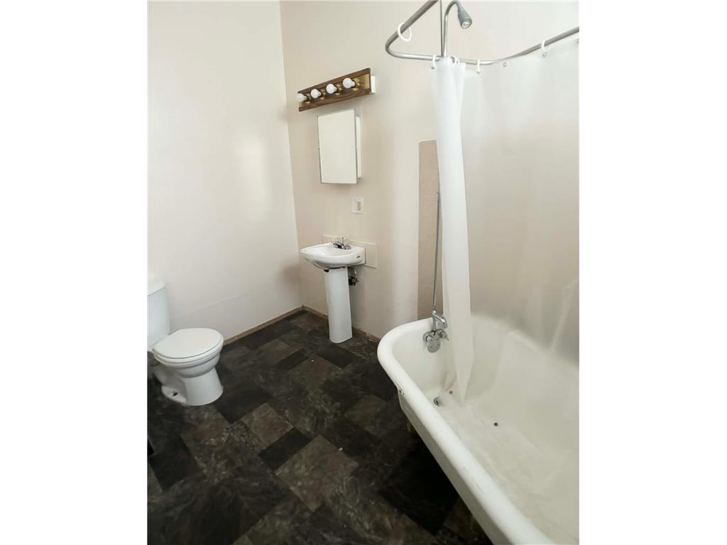 628 Mendota Street Saint Paul MN 55106 7017711 image11