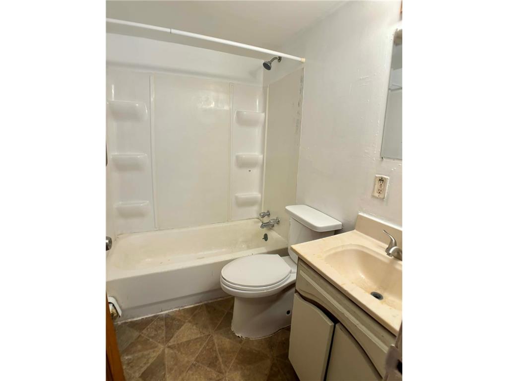 628 Mendota Street Saint Paul MN 55106 7017711 image23