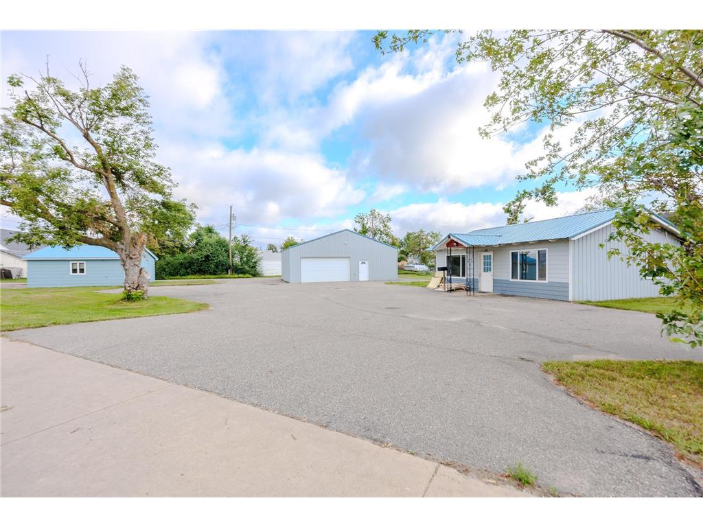 628 Paul Bunyan Drive SE Bemidji MN 56601 6774477 image1